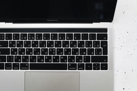 MacBook Pro 14" M3 16 Go / 1 To