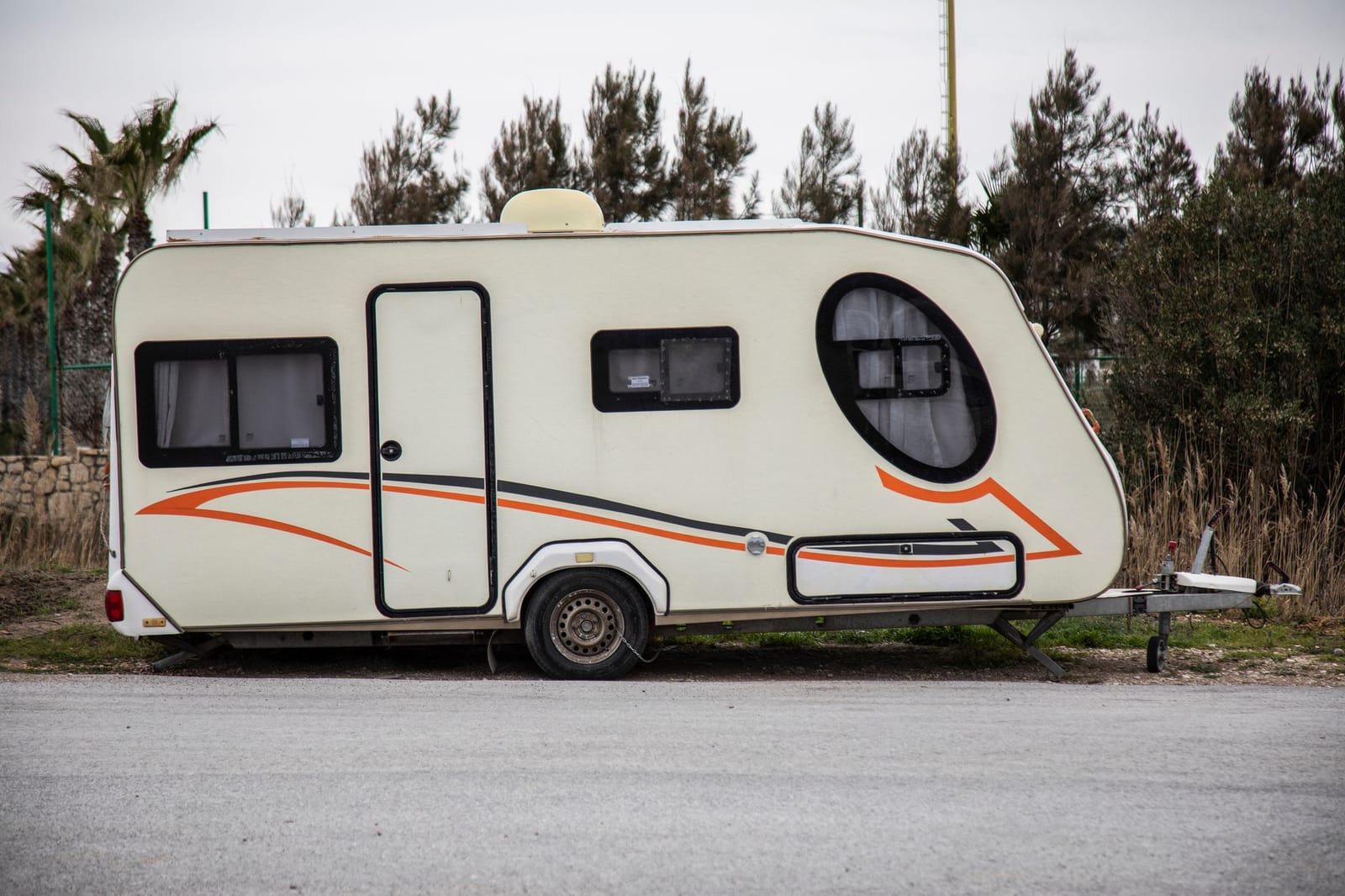 Caravane Adria 3 places, 2018 — photo 1 sur 3
