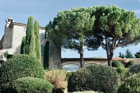 Villa avec piscine près d'Uzès, 8 personnes