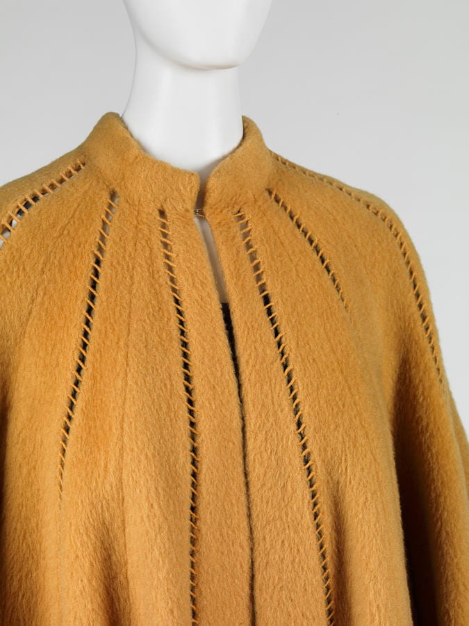 Manteau long en laine camel, taille 38 — photo 1 sur 2
