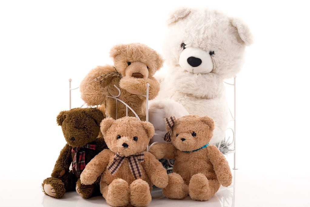 Lot de 12 peluches et doudous, propres et en bon état — photo 1 sur 2