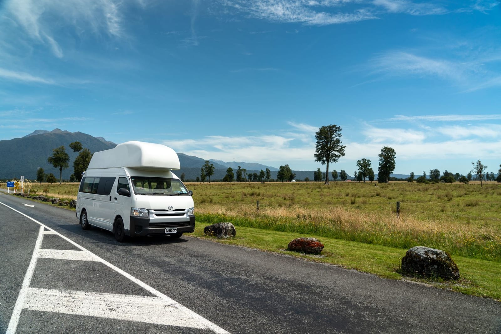 Camping-car Chausson 2017, 3 couchages — photo 1 sur 3