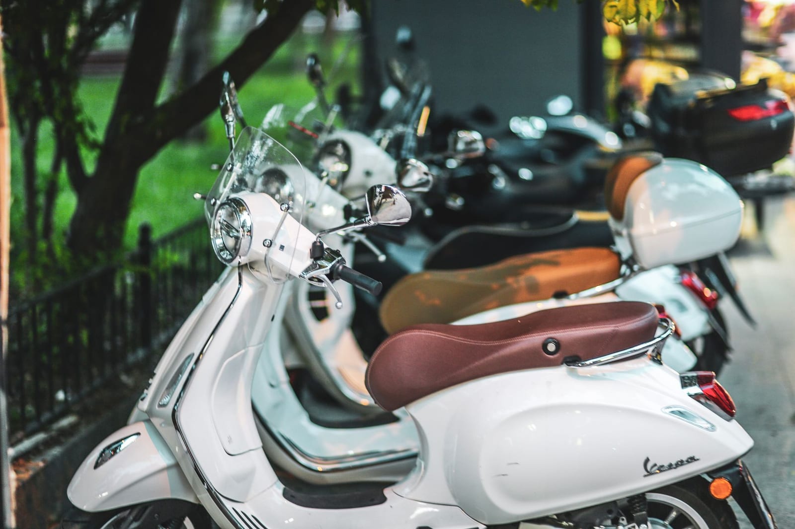 Scooter Vespa Primavera 125, 2019 — photo 1 sur 2