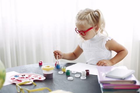 Baby-sitting après l'école et le mercredi, diplômée petite enfance