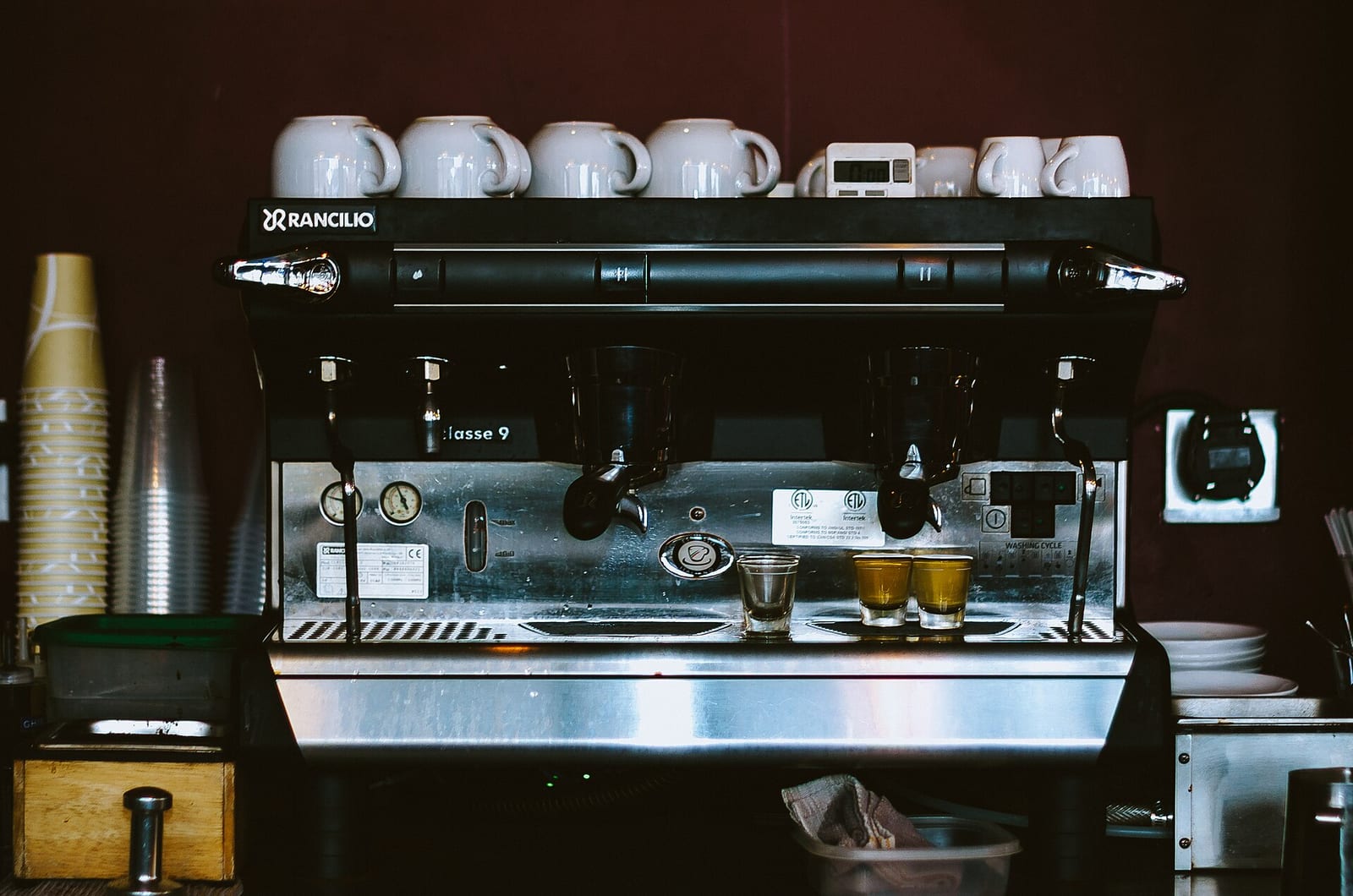 Machine à café professionnelle 2 groupes — photo 1 sur 2