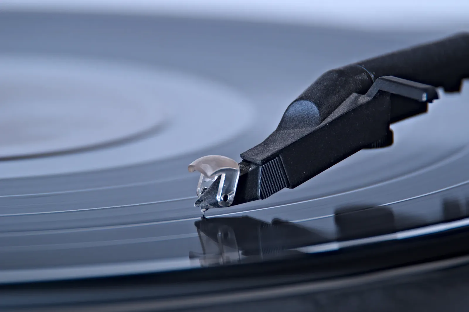 Platine vinyle Audio-Technica, LP120X, cellule neuve — photo 1 sur 2