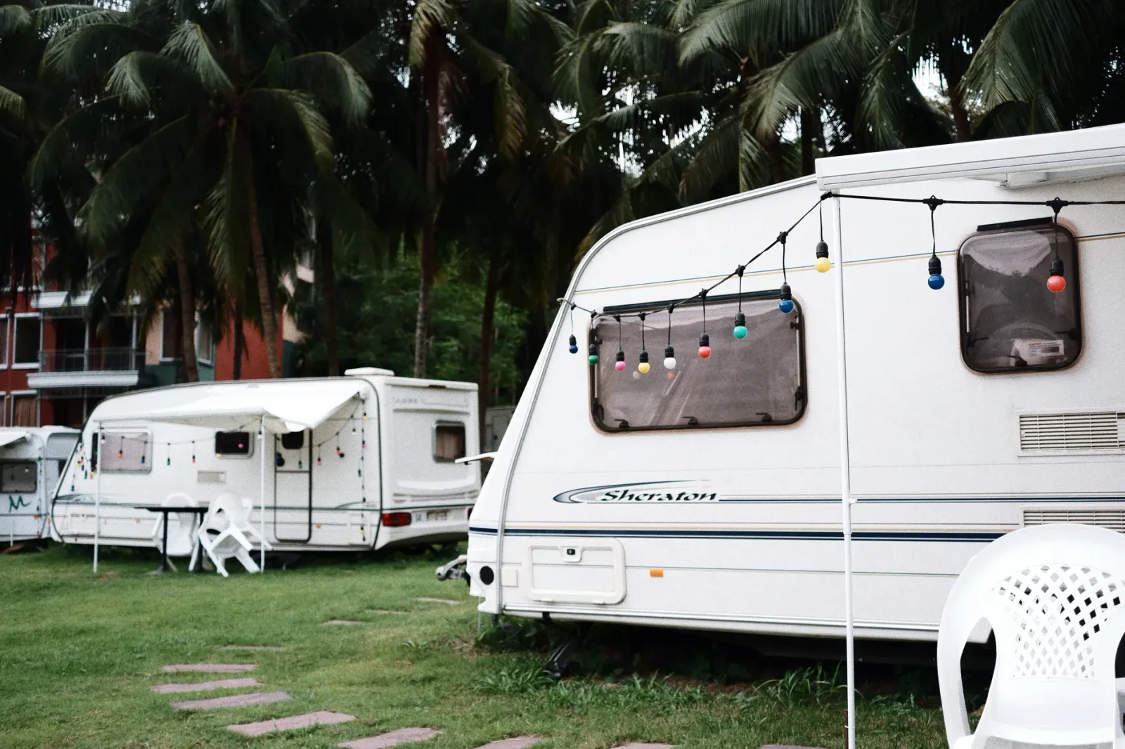 Caravane Adria 5 places, 2014 — photo 1 sur 2