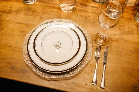 Service de table 24 pièces, porcelaine blanche, sans ébréchure