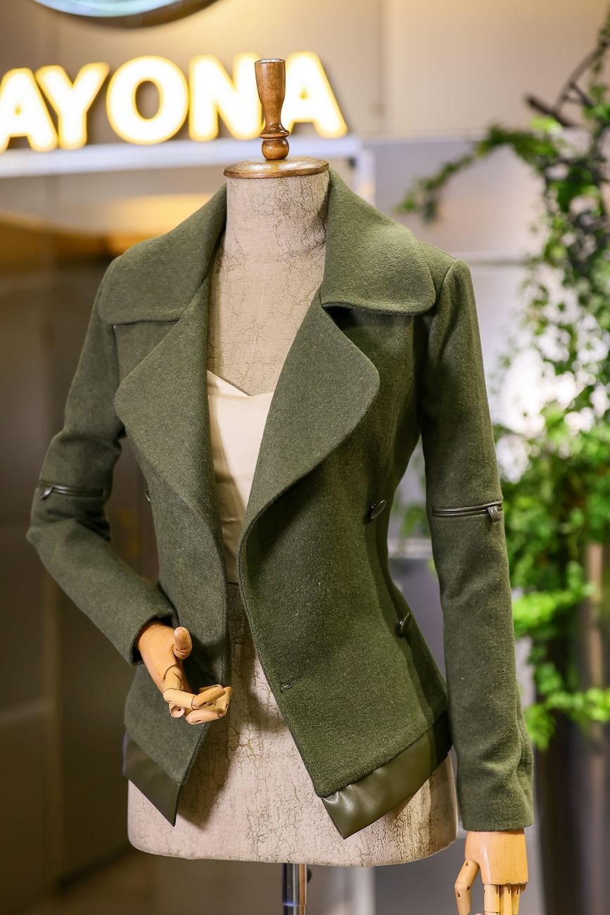 Manteau drap de laine Mango taille 38, noir — photo 1 sur 3