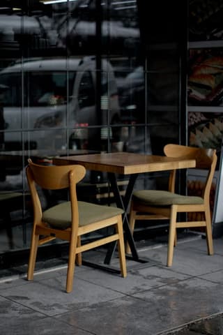 Table à manger verre et acier 160 × 90 + 6 chaises