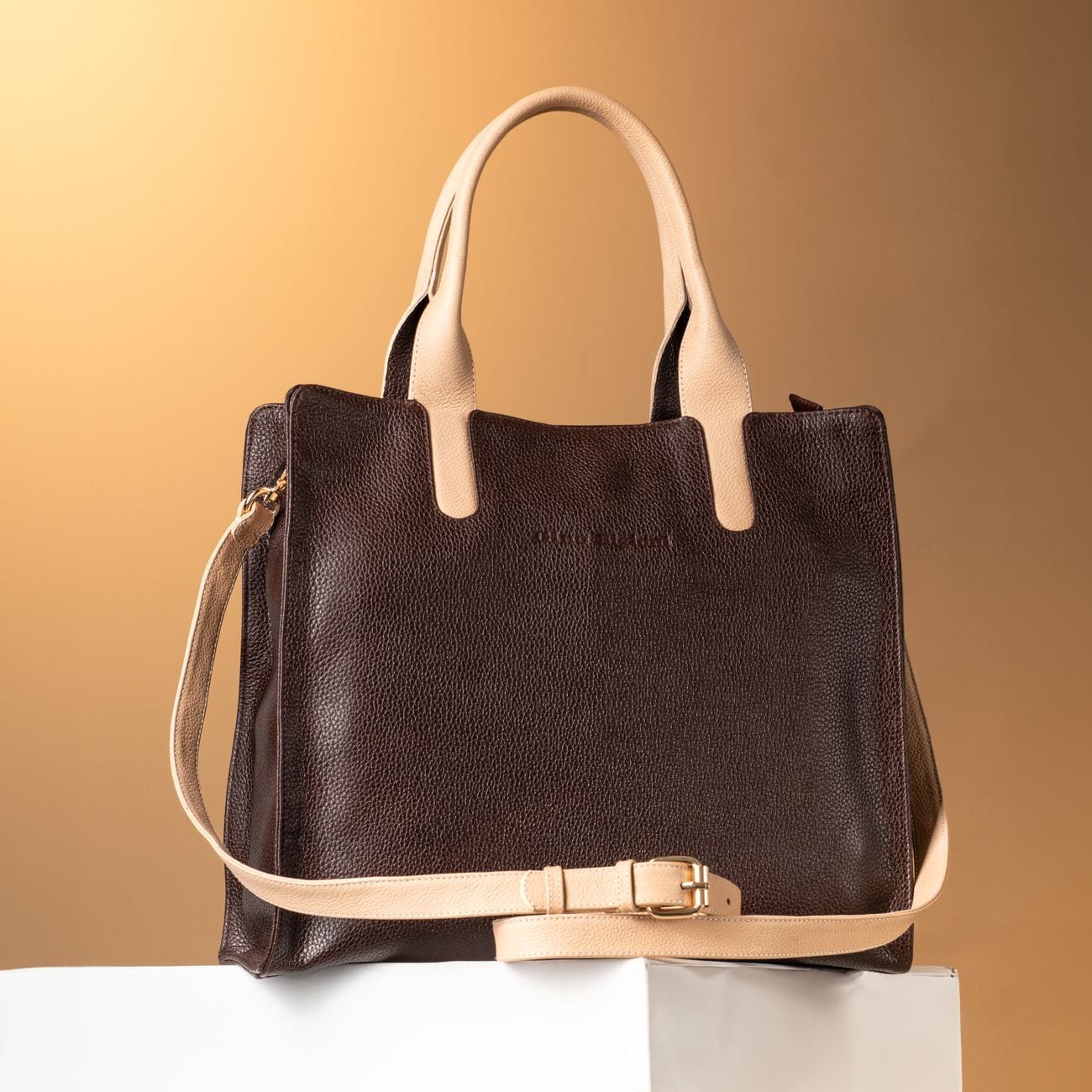 Sac à main Longchamp camel — photo 1 sur 2