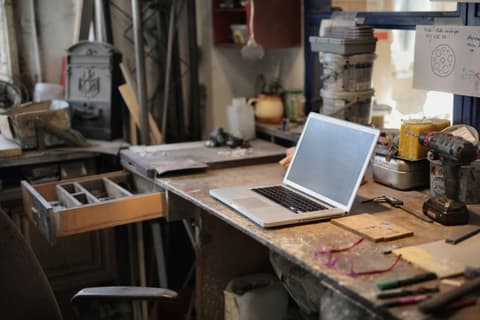 Réparation ordinateurs — nettoyage, SSD, récupération de données